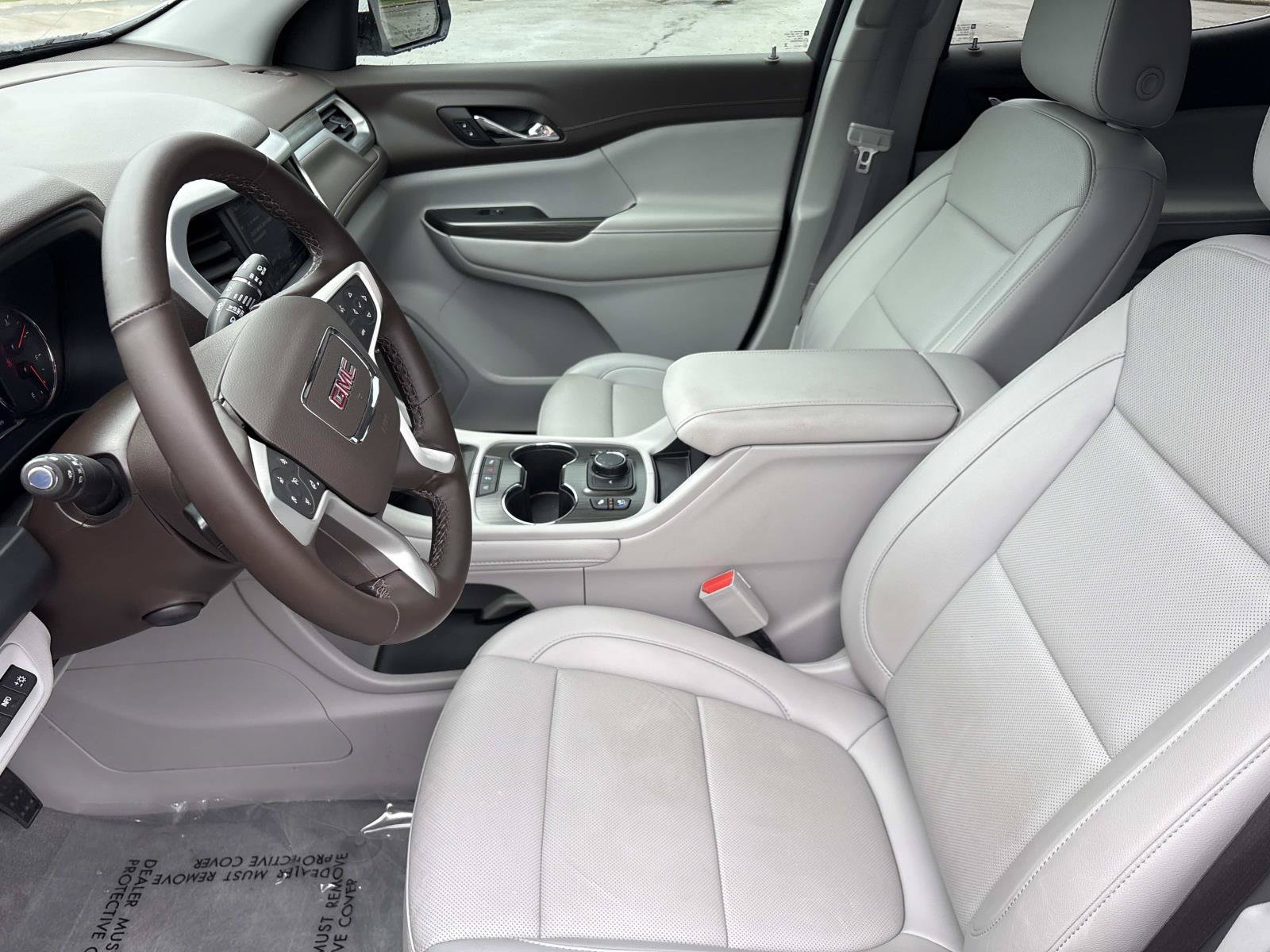 Used 2023 GMC Acadia SLT w/ Technology Package FWD image 15