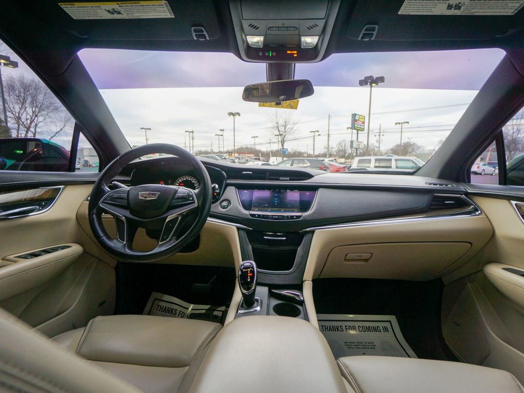 Used 2017 Cadillac XT5 FWD w/ LPO, Wheel Lock Package image 14