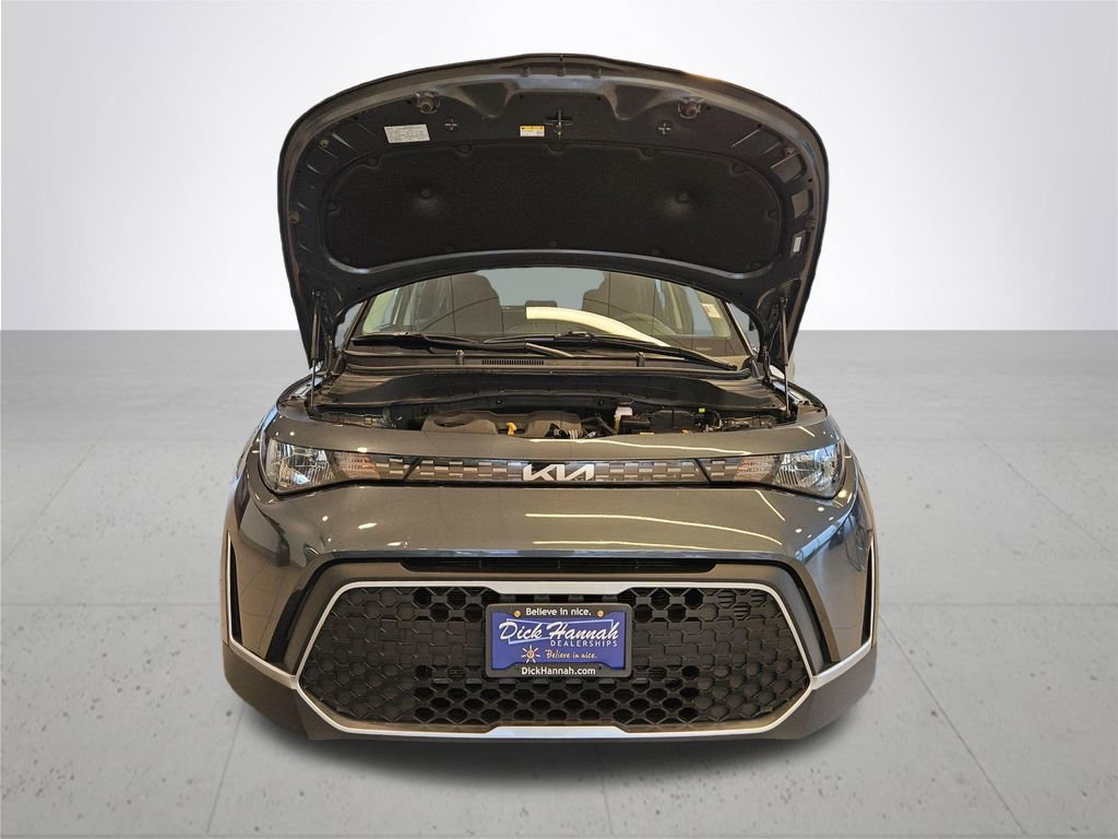 Used 2025 Kia Soul LX w/ LX Technology Package FWD image 4