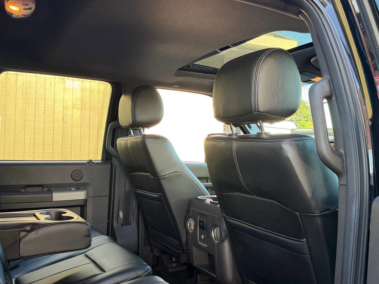 Used 2016 Ford F250 Lariat w/ Lariat Ultimate Package image 18