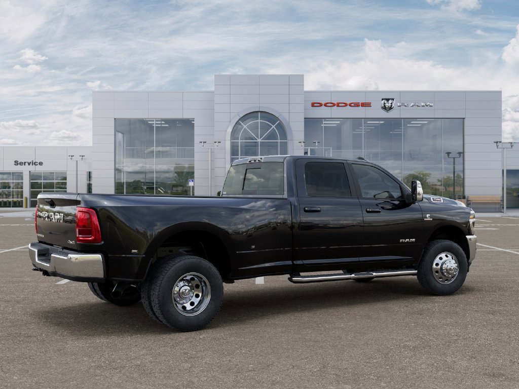 New 2026 RAM 3500 Laramie w/ Max Tow Package AWD/4WD image 4