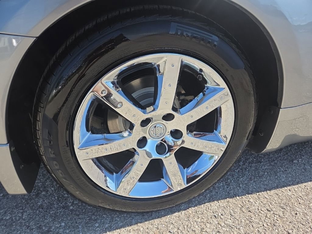 Used 2005 Nissan 350Z Touring RWD image 7