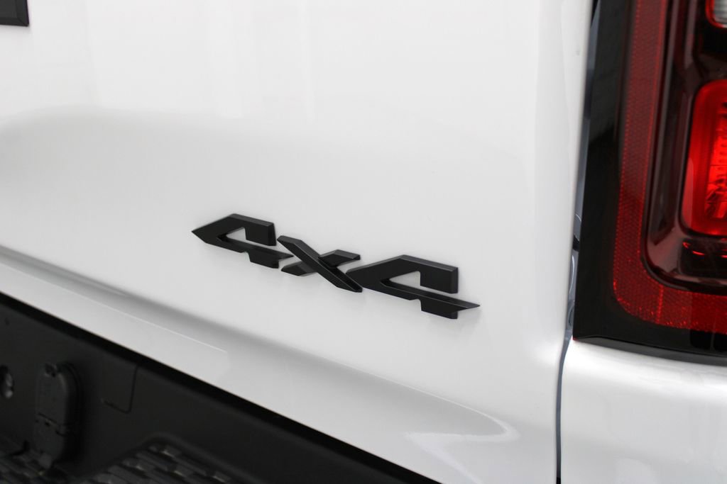 New 2026 RAM 1500 4x4 Crew Cab image 42