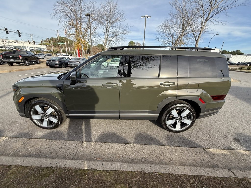 Used 2025 Hyundai Santa Fe Limited image 4