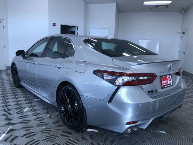 Used 2022 Toyota Camry XSE image 4
