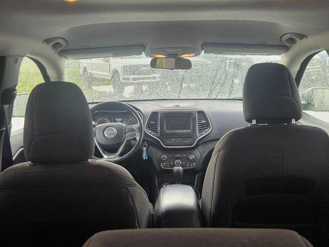 Used 2019 Jeep Cherokee Latitude w/ Cold Weather Group AWD/4WD image 14
