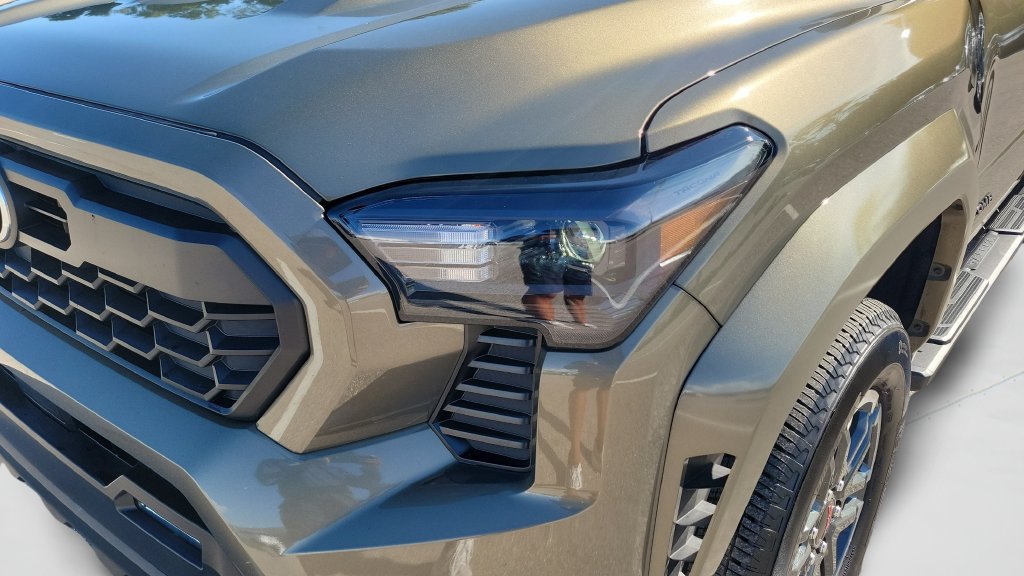 Certified 2025 Toyota Tacoma TRD Sport AWD/4WD image 24