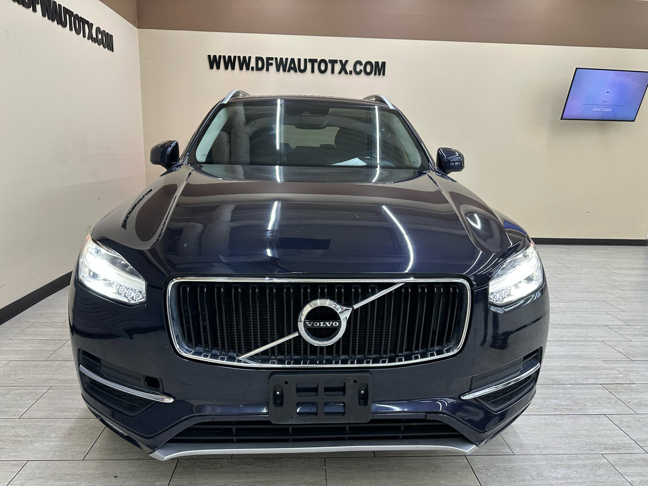 Used 2019 Volvo XC90 T5 Momentum w/ Protection Package Premier image 3