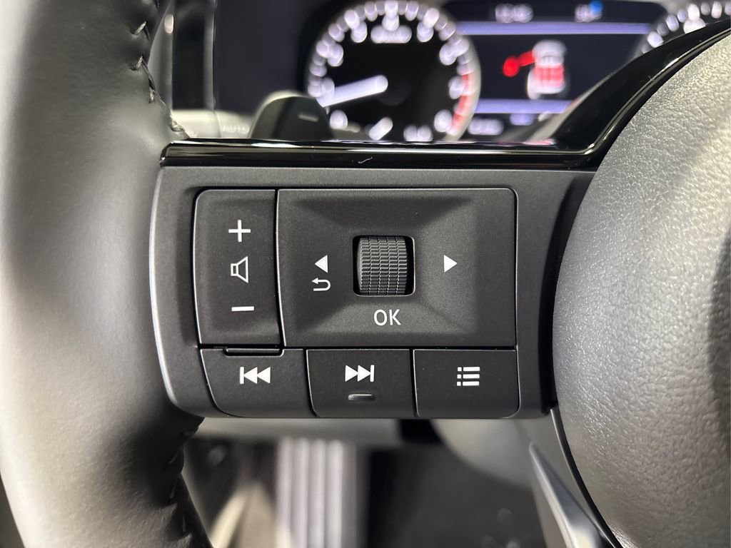 New 2025 Nissan Pathfinder SL image 29