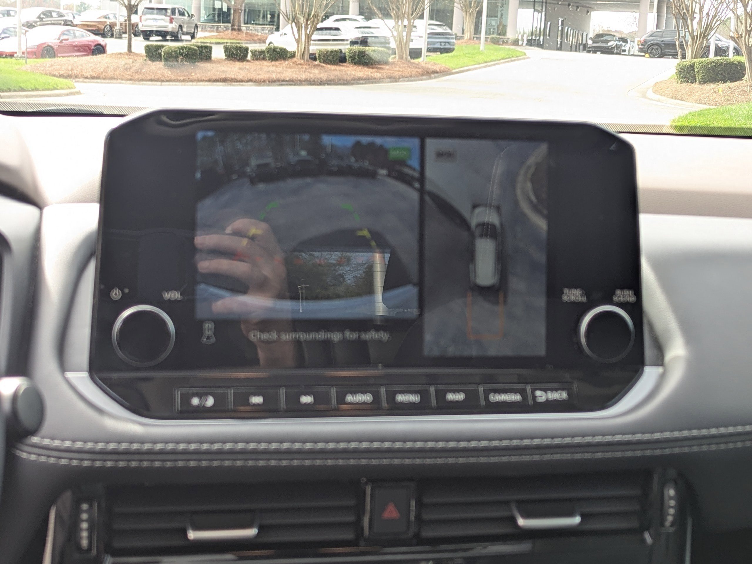 Used 2023 Nissan Rogue SL w/ SL Premium Package image 24