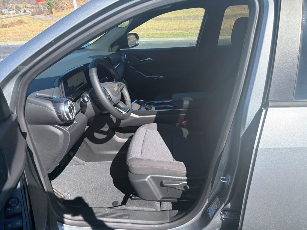 New 2026 Chevrolet Equinox LT w/ Safety and Technology Package image 10