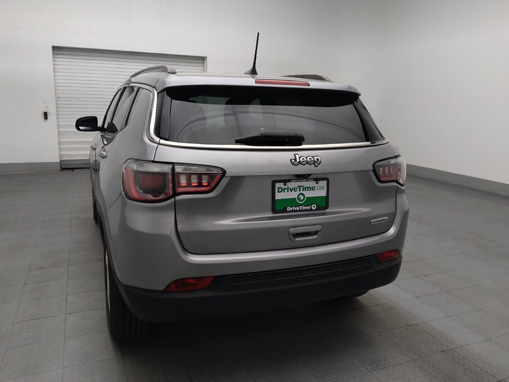 Used 2018 Jeep Compass Latitude w/ Popular Equipment Group FWD image 6