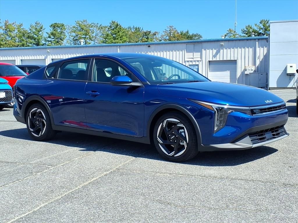 New 2025 Kia K4 EX image 2