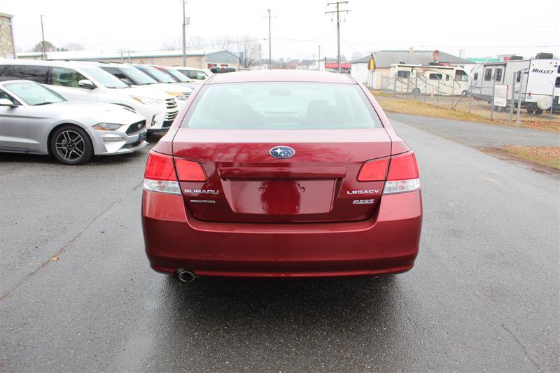 Used 2010 Subaru Legacy 2.5i Premium AWD/4WD image 7