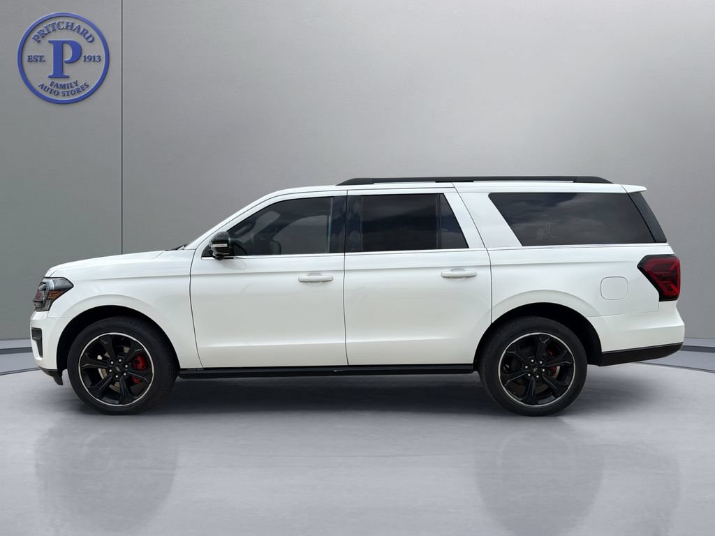 Used 2023 Ford Expedition Max Limited AWD/4WD image 4