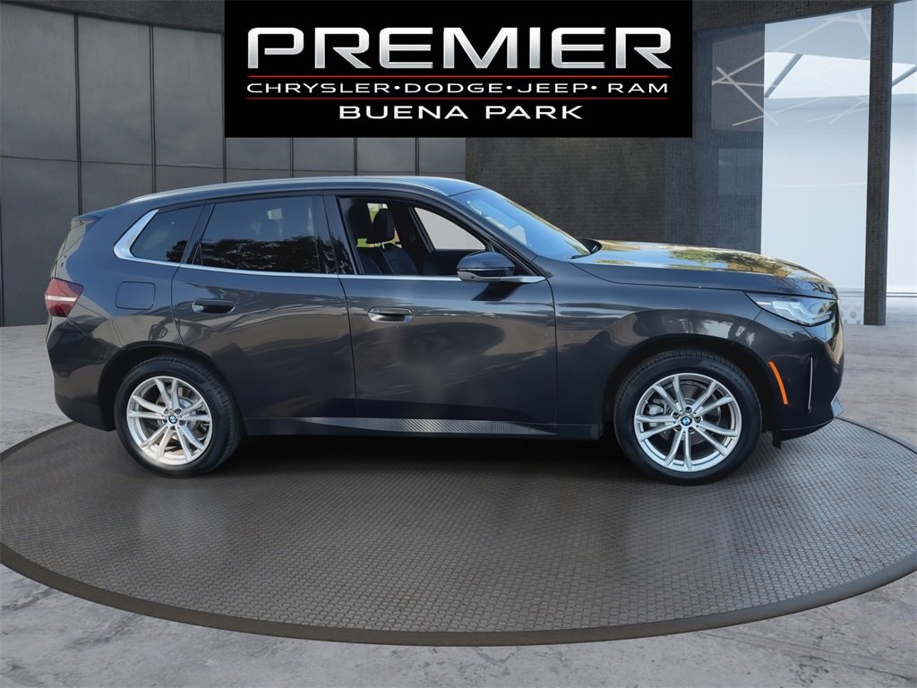 Used 2025 BMW X3 xDrive30i w/ Premium Package image 9