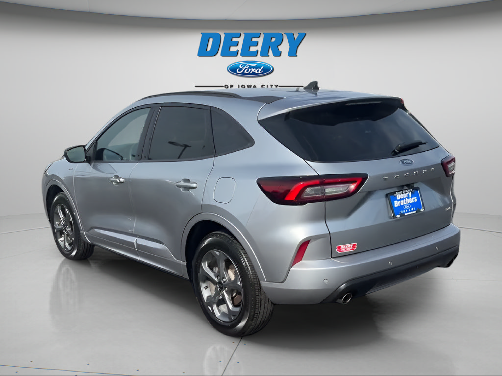 Certified 2024 Ford Escape ST-Line w/ Tech Pack #1 AWD/4WD image 8