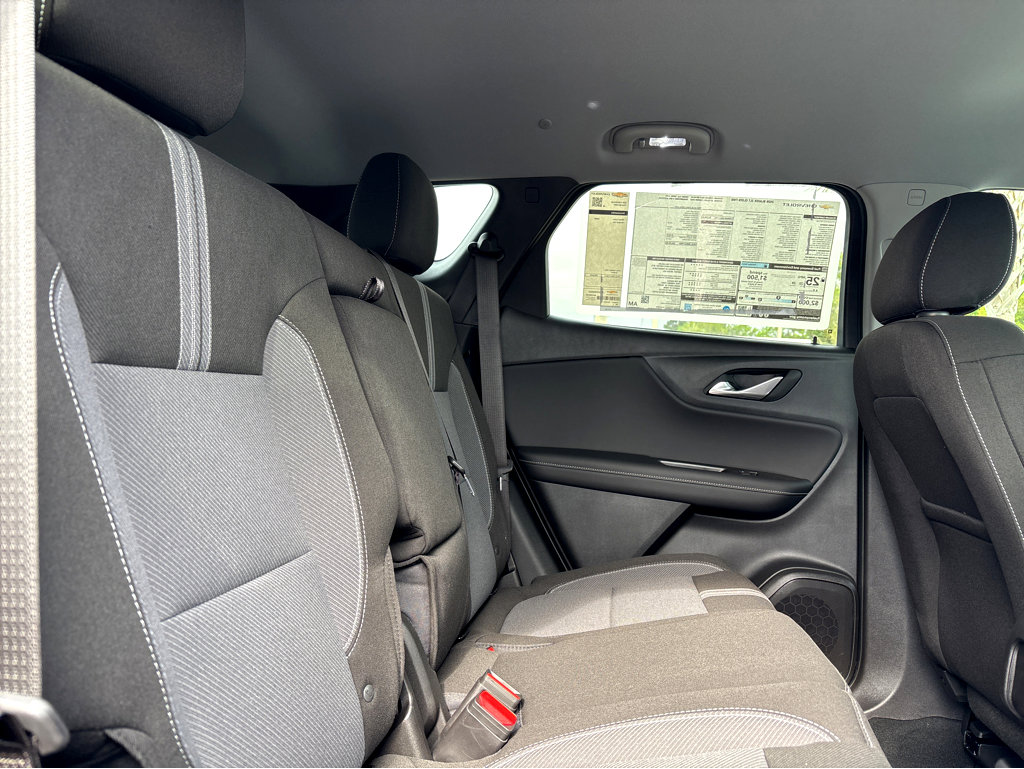 New 2026 Chevrolet Blazer LT w/ LPO, Black Sport Package FWD image 13