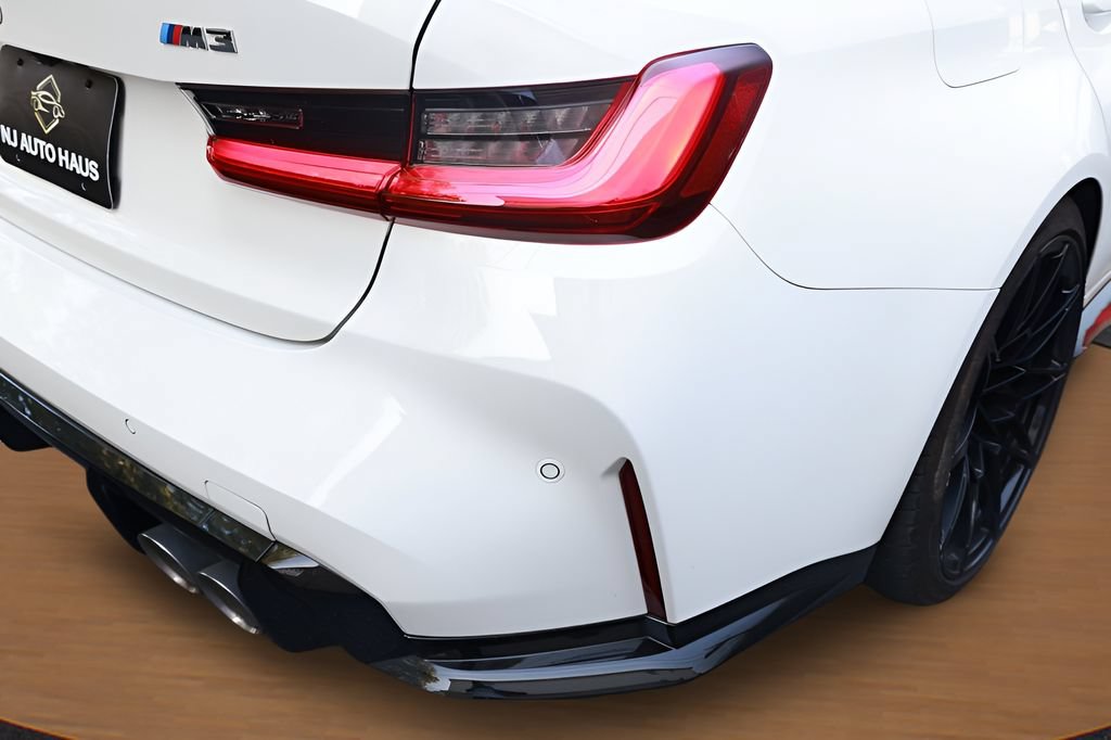 Used 2022 BMW M3 w/ Executive Package RWD image 9