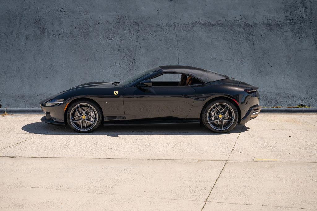 Used 2025 Ferrari Roma Spider image 3