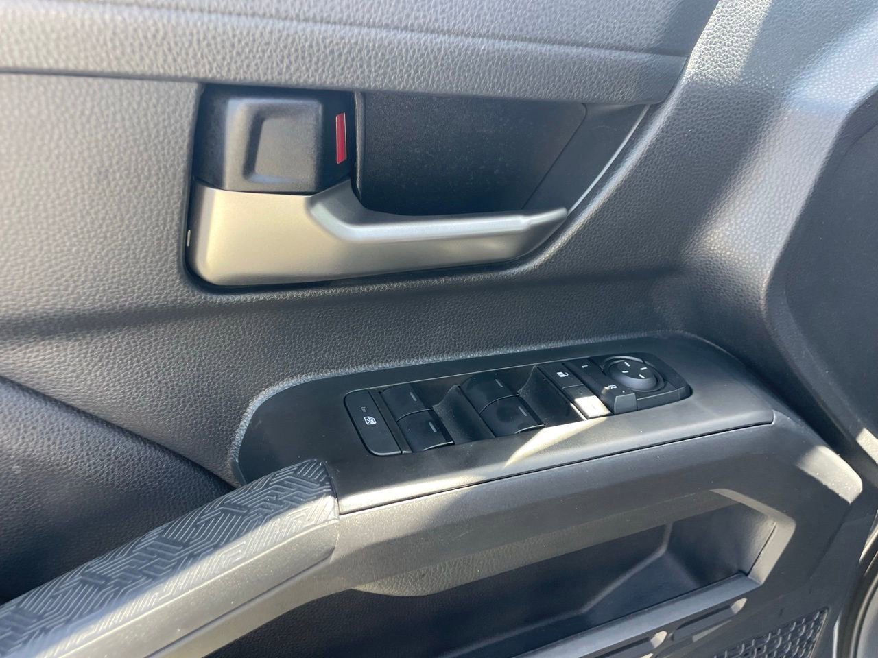 Used 2025 Toyota Tacoma TRD Sport AWD/4WD image 6