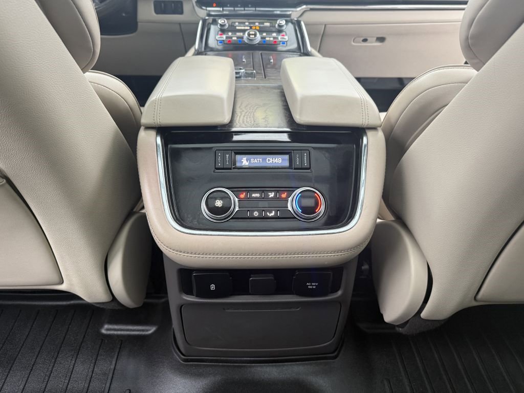 Used 2019 Lincoln Navigator Reserve image 36