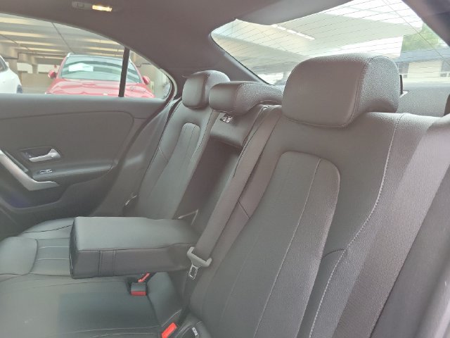 Used 2021 Mercedes-Benz A 220 image 10