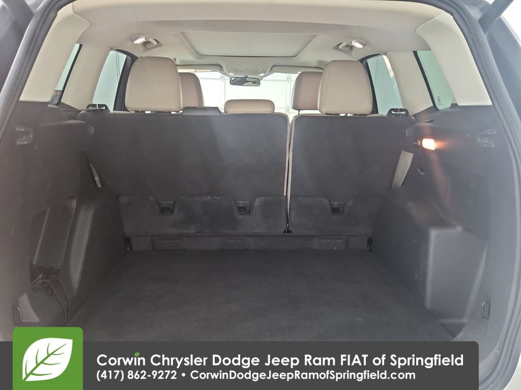 Used 2017 Ford Escape SE w/ SE Leather Comfort Package AWD/4WD image 30