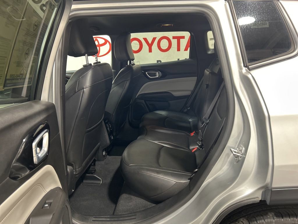 Used 2025 Jeep Compass Limited image 20