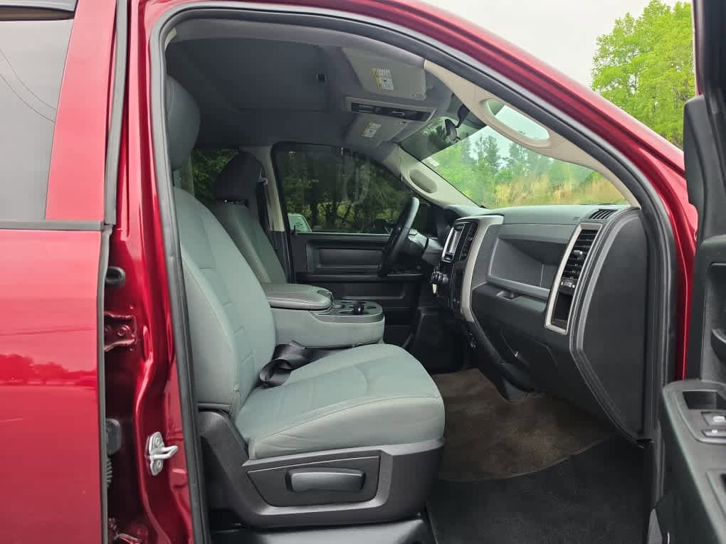 Used 2017 RAM 1500 Express w/ Express Value Package RWD image 22