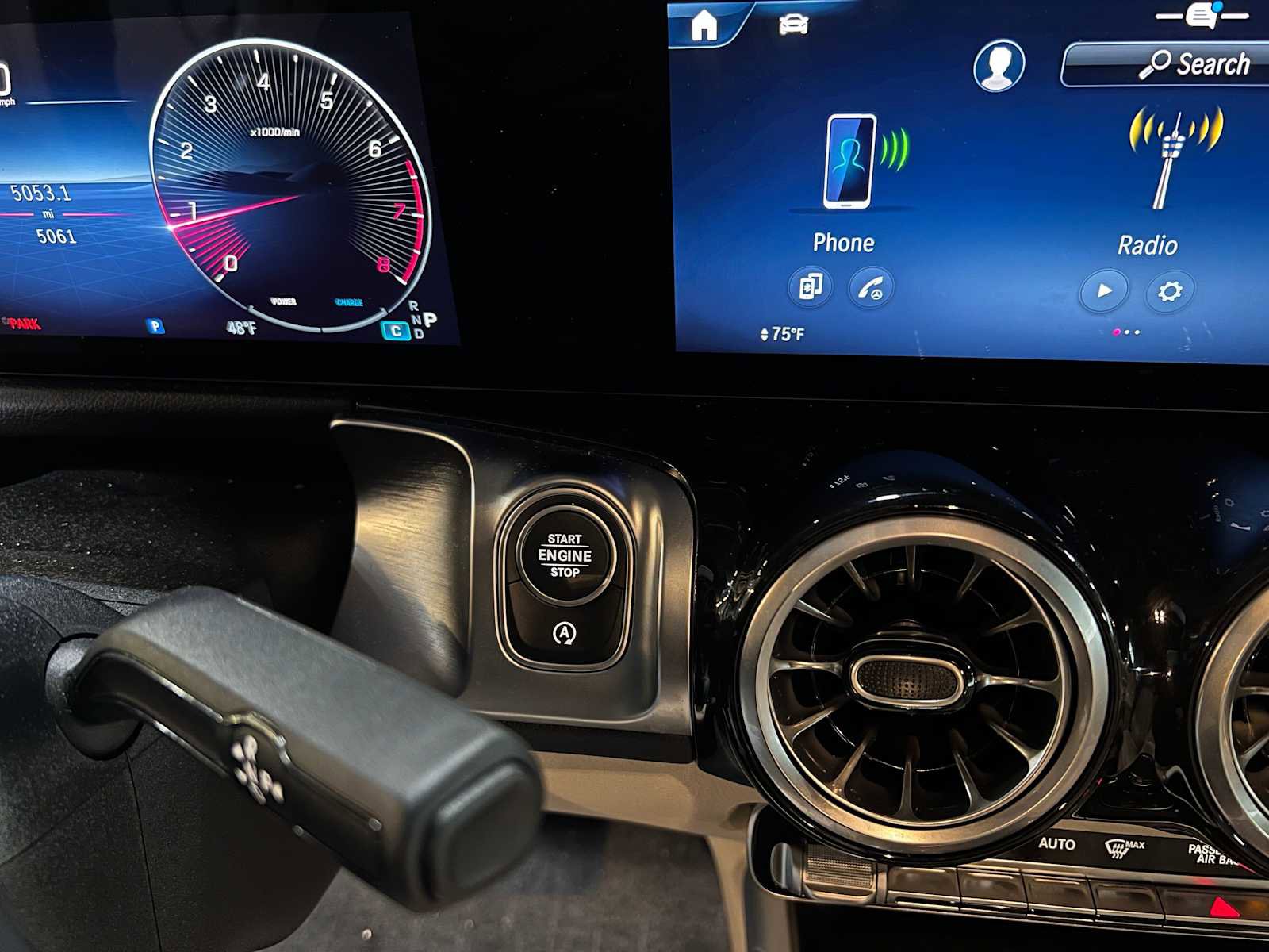 Certified 2025 Mercedes-Benz GLB 250 4MATIC image 28