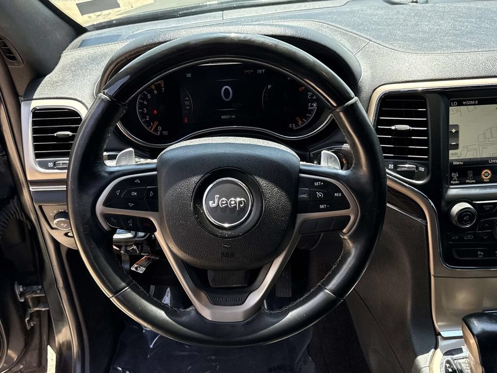 Used 2017 Jeep Grand Cherokee Overland AWD/4WD image 32