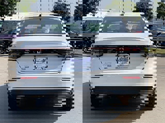 New 2025 Honda Accord SE image 5