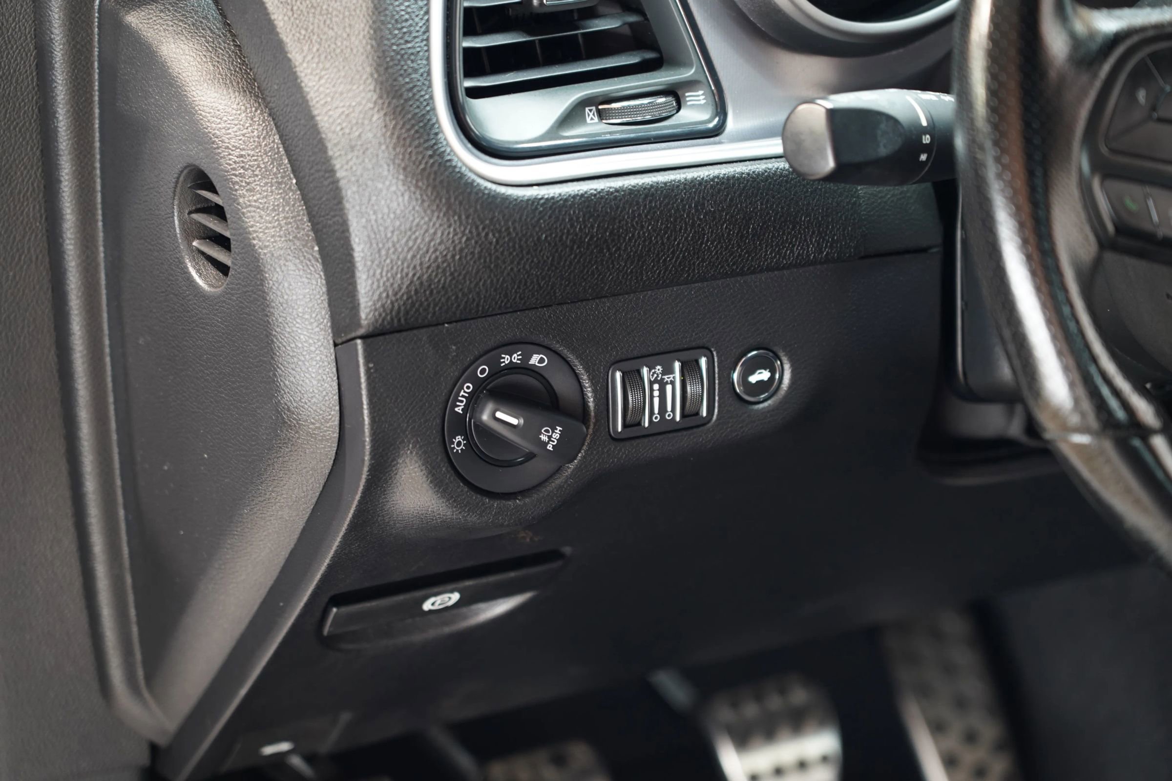 Used 2019 Dodge Challenger R/T w/ Blacktop Package image 45