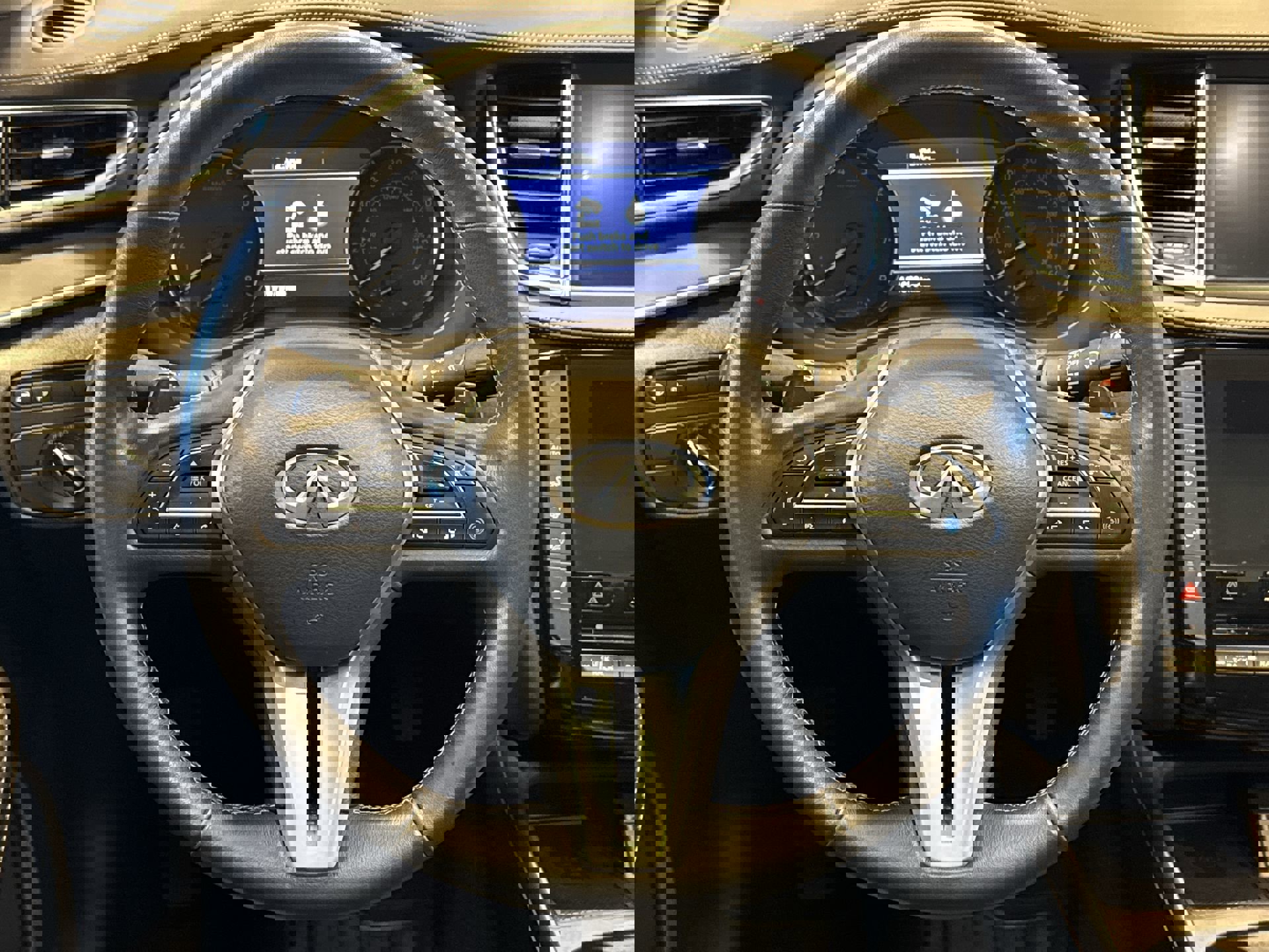 Certified 2025 INFINITI QX50 Luxe image 14