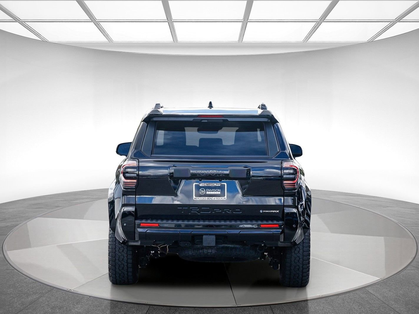 Used 2025 Toyota 4Runner 4WD image 3