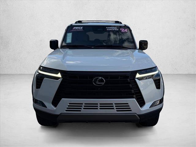 Used 2024 Lexus GX 550 AWD/4WD image 2