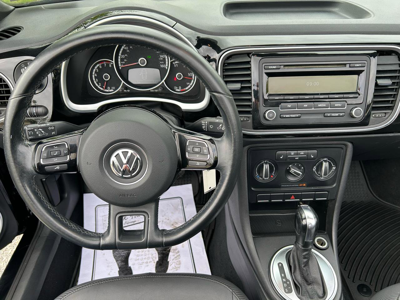 Used 2014 Volkswagen Beetle 2.5 FWD image 21