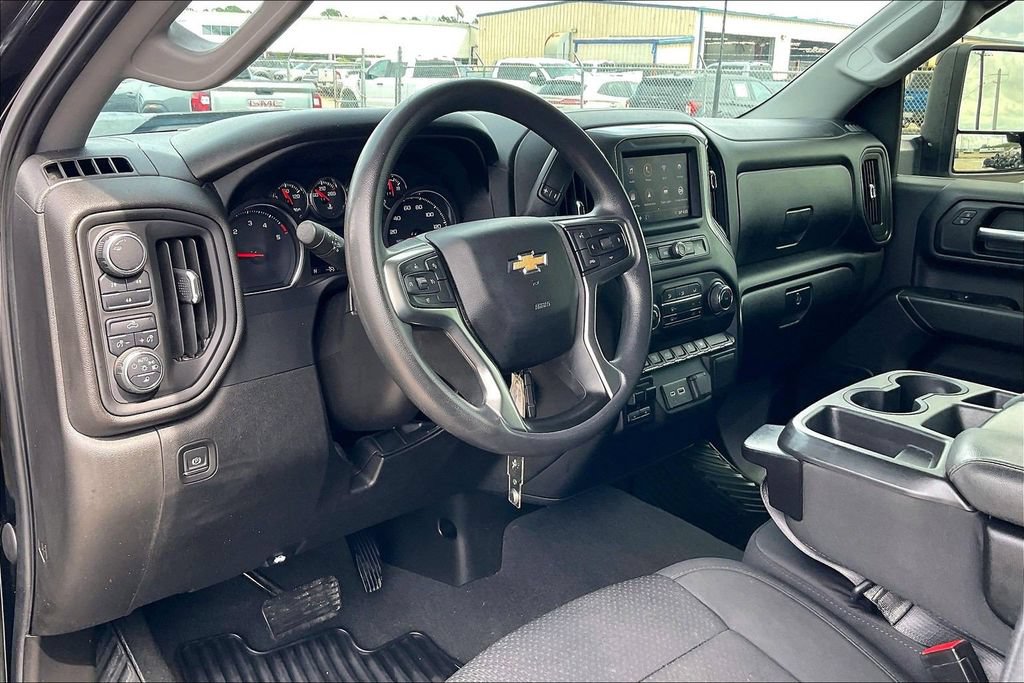 Used 2022 Chevrolet Silverado 2500 Custom w/ Custom Value Package AWD/4WD image 14