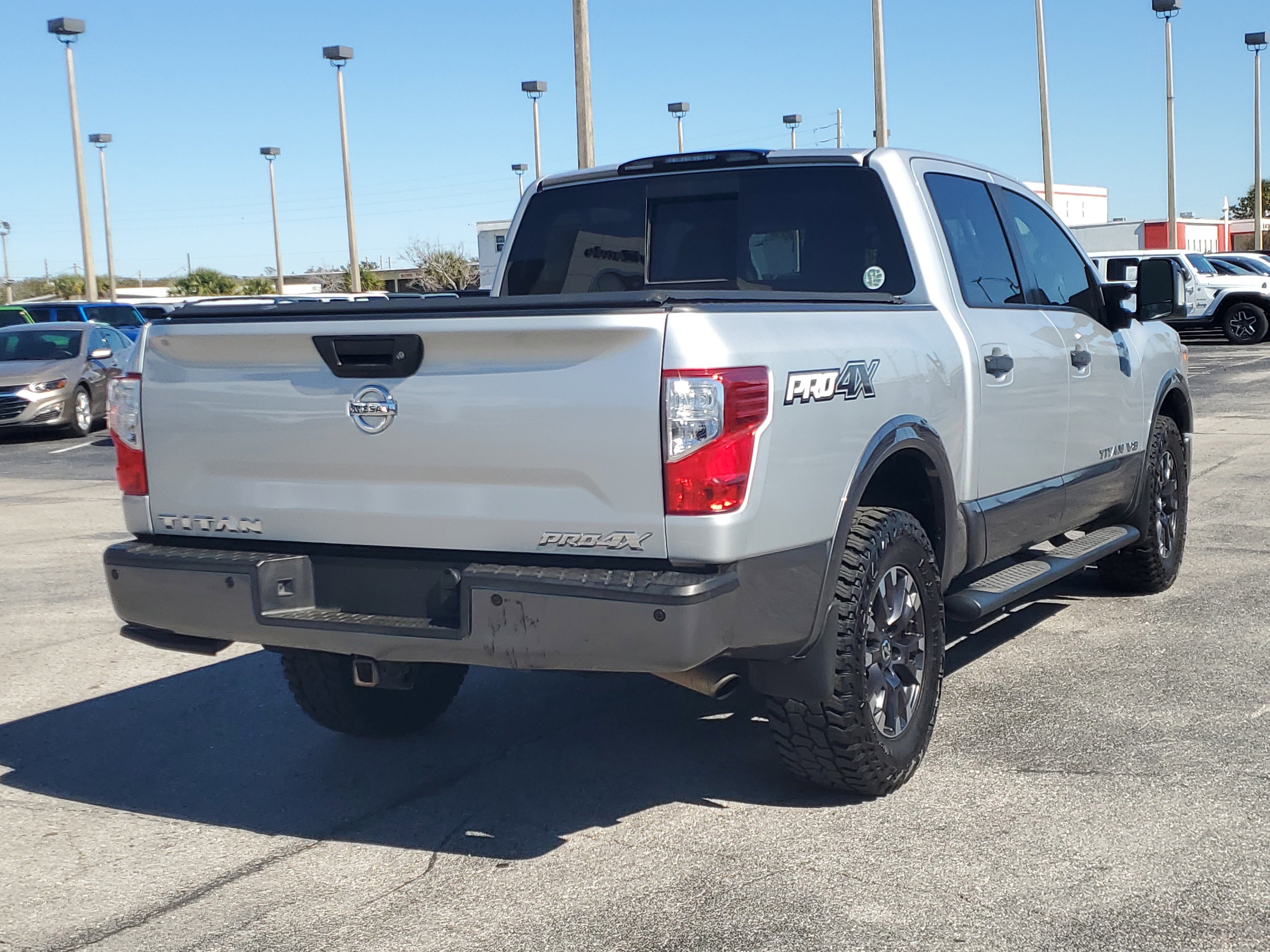 Used 2018 Nissan Titan PRO-4X w/ Pro-4x Convenience Package image 8