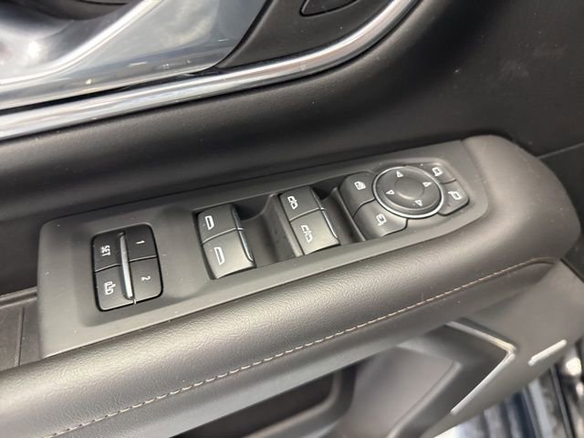 Used 2023 Chevrolet Suburban High Country image 22