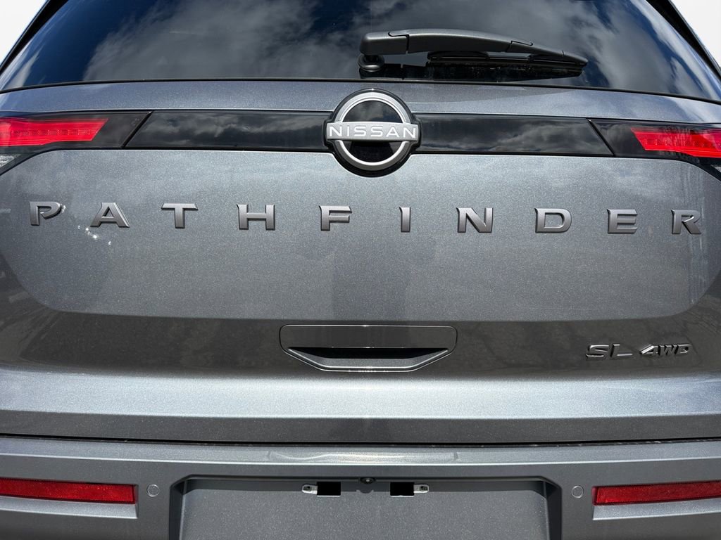 New 2026 Nissan Pathfinder SL image 17