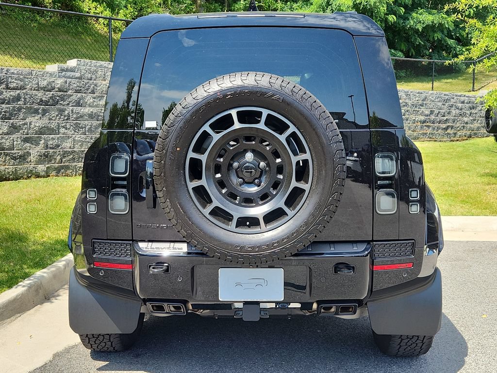 New 2026 Land Rover Defender 110 OCTA AWD/4WD image 7