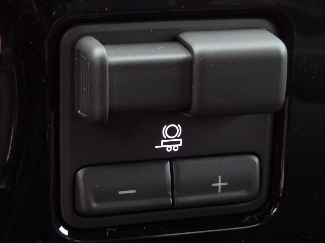 New 2026 Chevrolet Silverado 1500 LT w/ LPO, Liner Protection Package AWD/4WD image 29