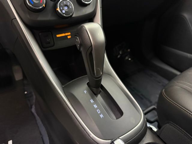 Used 2020 Chevrolet Trax LT w/ LT Convenience Package image 16