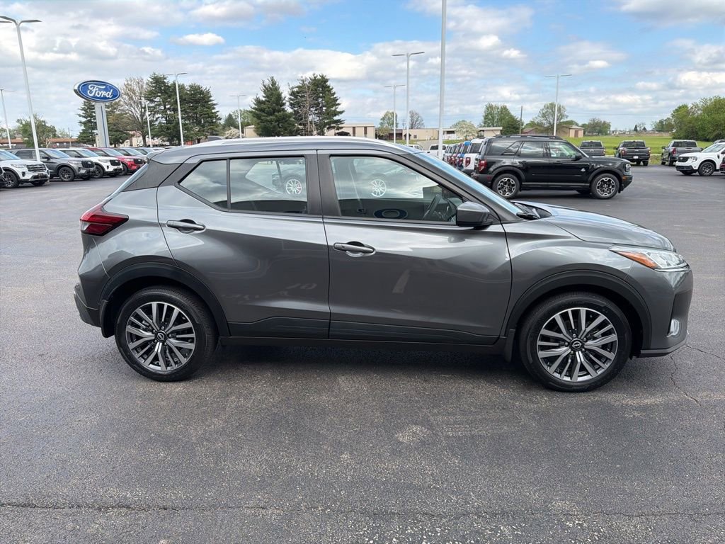 Used 2024 Nissan Kicks SV FWD image 6
