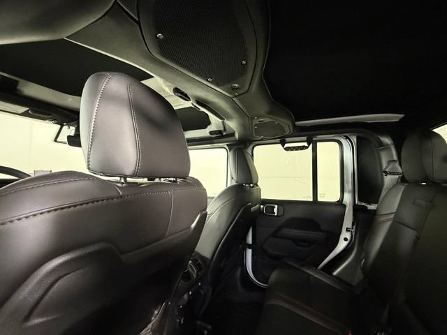 Used 2025 Jeep Gladiator Rubicon AWD/4WD image 25