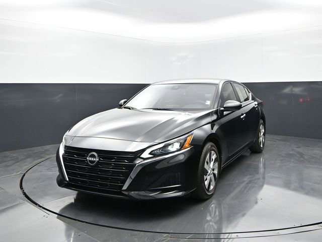 Used 2025 Nissan Altima 2.5 S FWD image 4