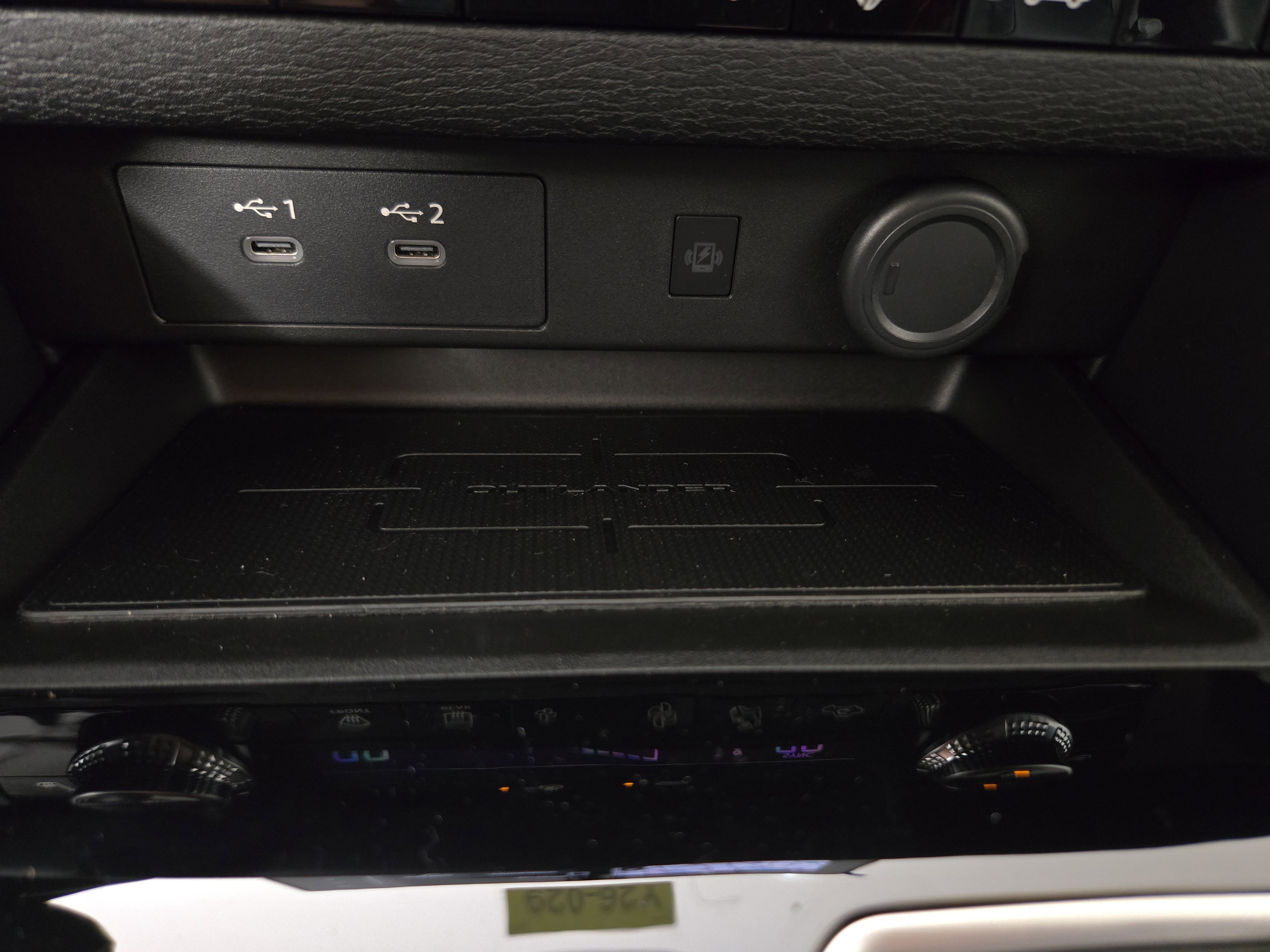 New 2026 Mitsubishi Outlander SE image 28