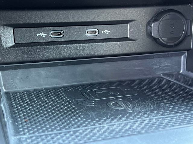 Used 2021 Volkswagen Tiguan SE R-Line image 28